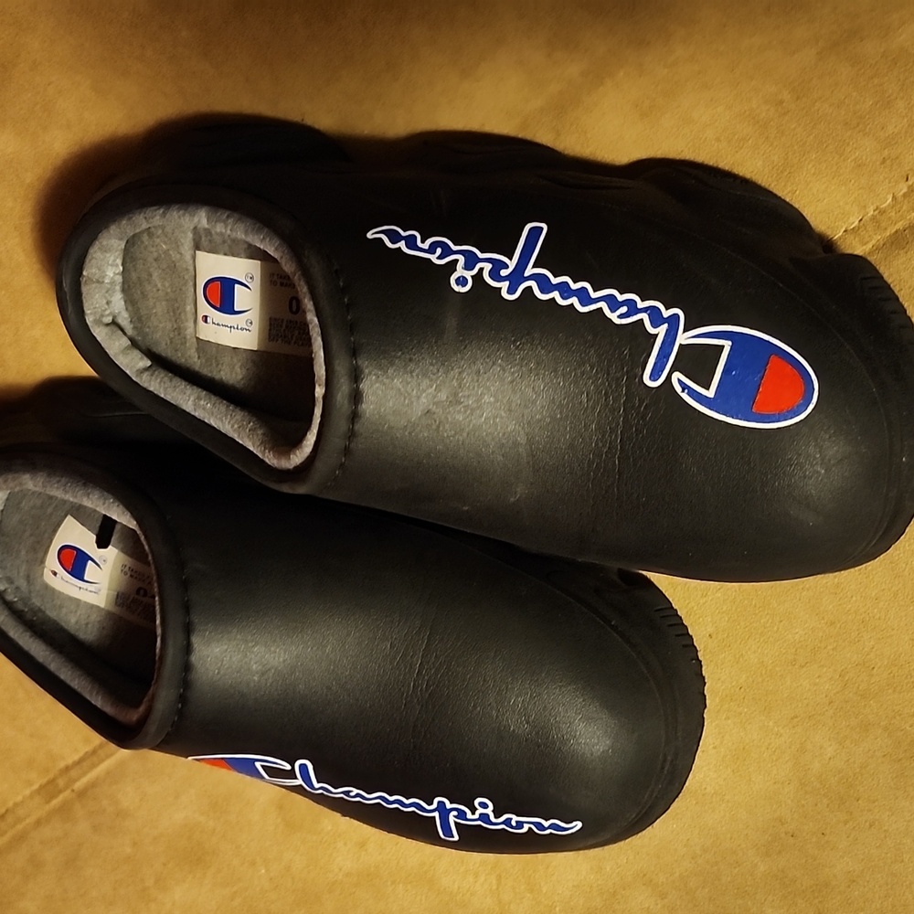 Champion Black Slip-On Clogs Wuth Gray Cotton Lining For Warmth